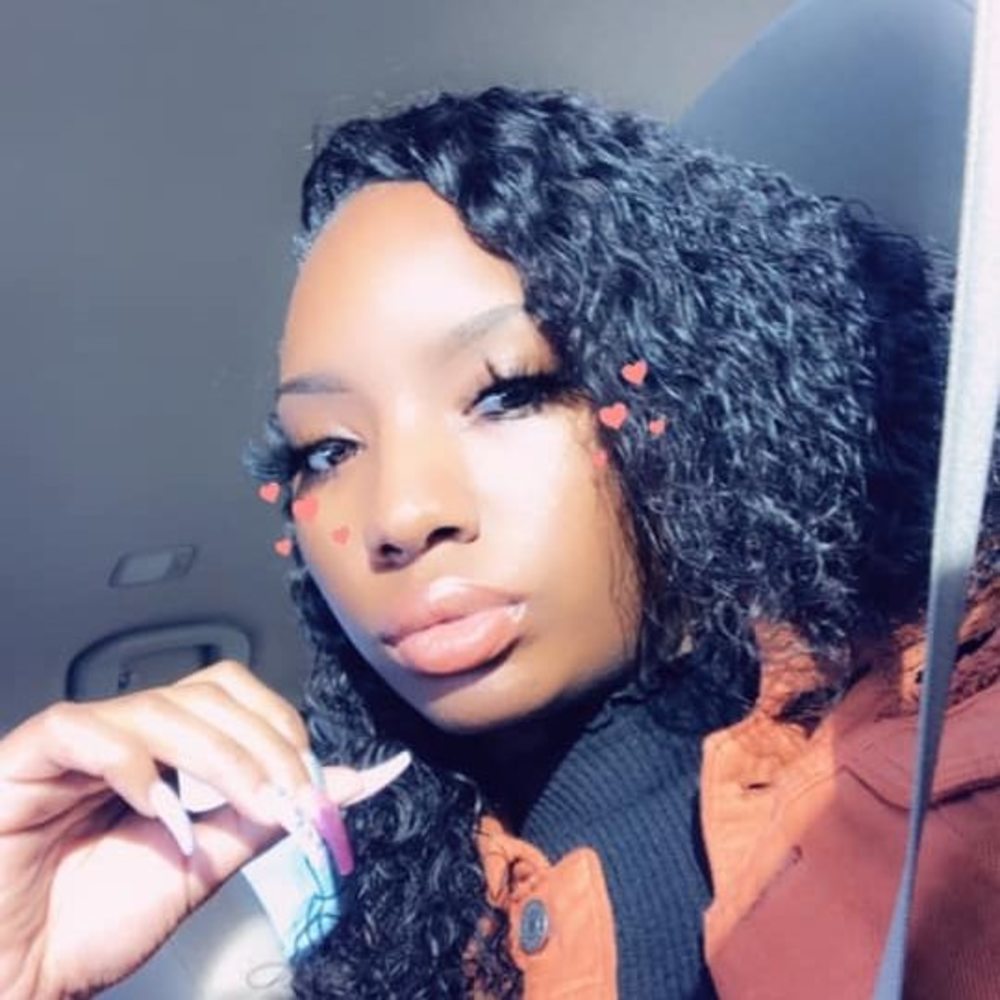 Meet your Posher, Tiara